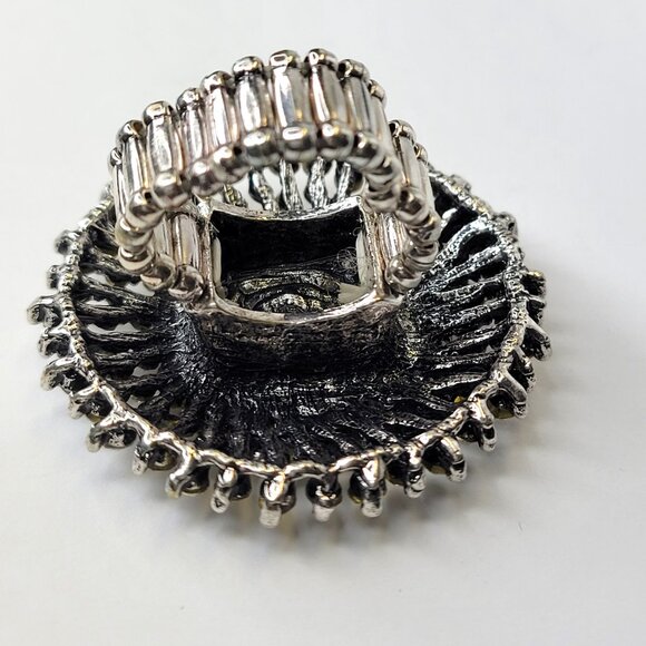 Huge Crystal Fashion Stretch RIng - Picture 6 of 7